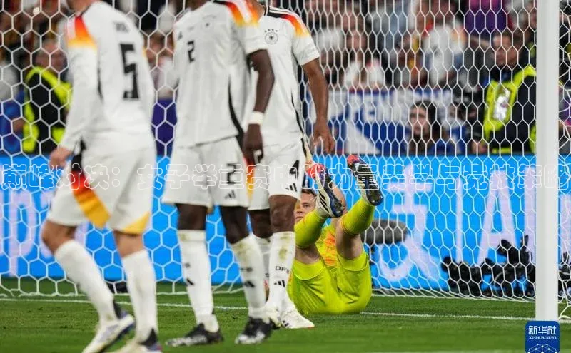 巅峰对决：女子举重赛中的力量美学与竞技策略