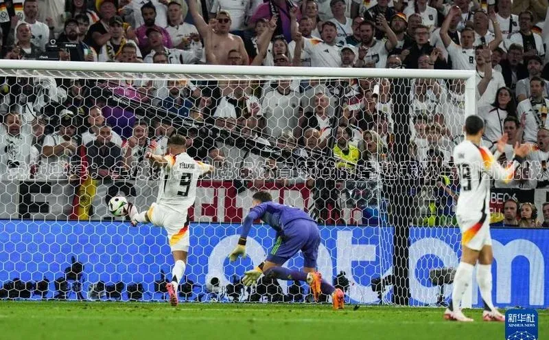 竞技盛宴：全球知名品牌在体育领域的卓越表现与创新挑战